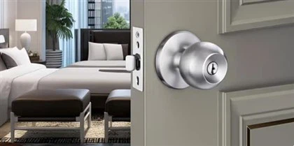 Rustika dörrhandtag och lås